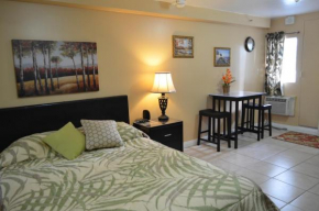 Waikiki Condo Just Remodeled Kuhio Village 202A